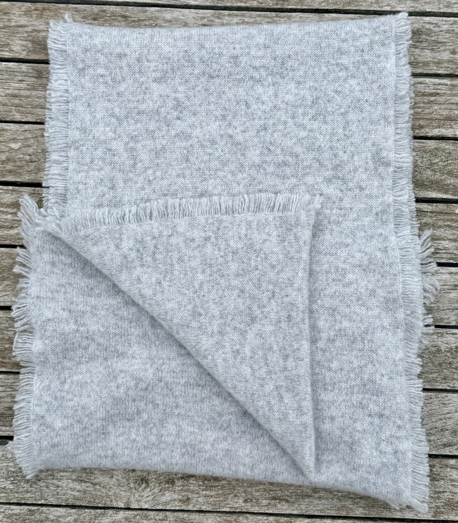 ISABELLE cashmere scarf
