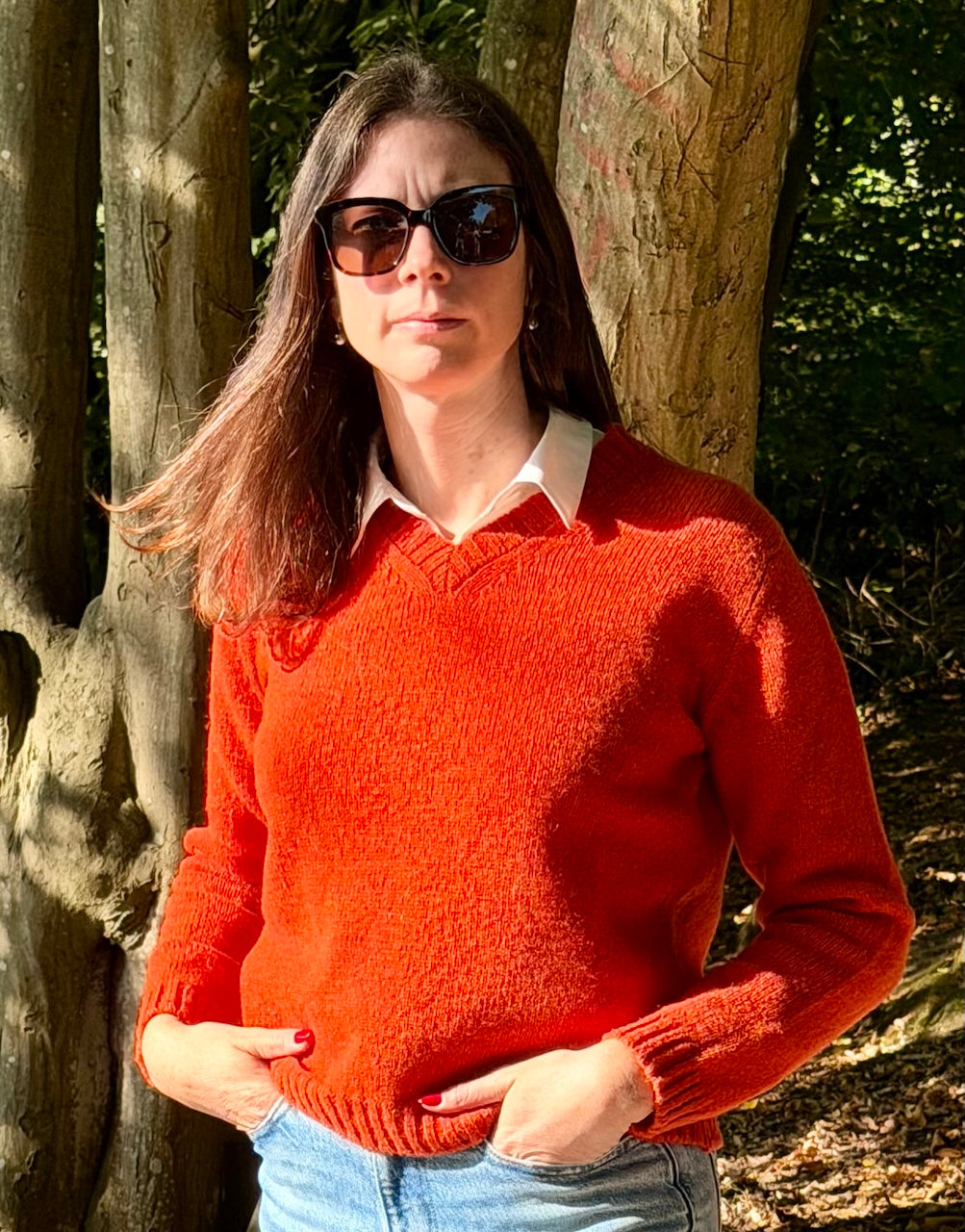 JUNE single vee sweater