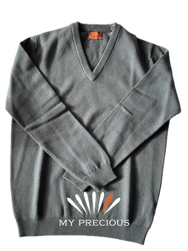 Lambswool V neck grey